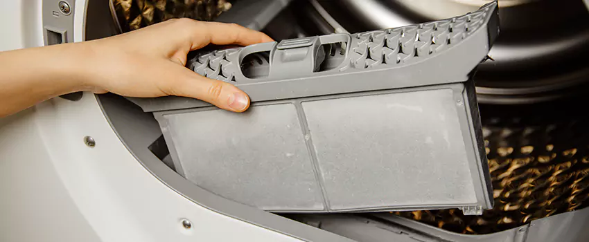 Signs Of A Clogged Dryer Lint Trap in North Bellmore, New York
